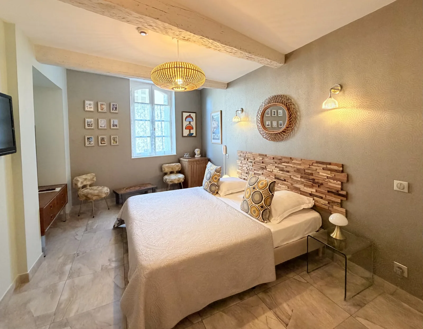 Chambre D — Chaleur et couleur