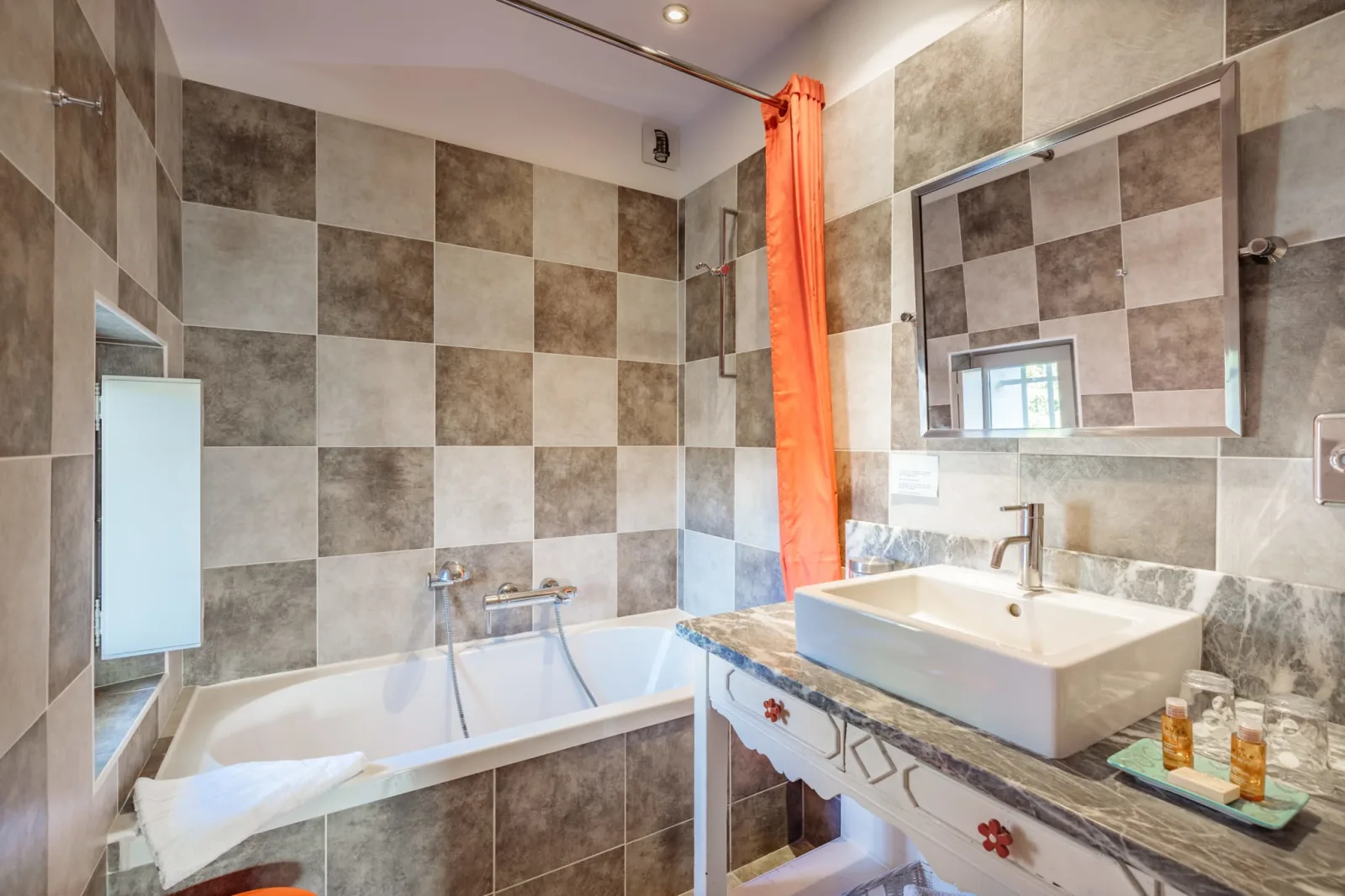 Chambre I — Le jardin, version sixties